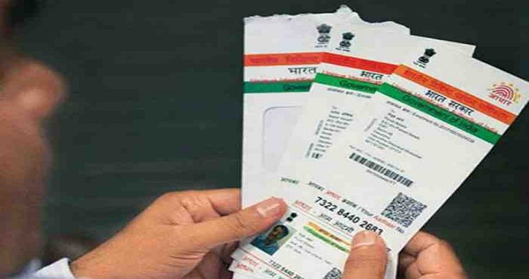 Cannot make Aadhaar mandatory for extending benefits of welfare scheme: SC to Govt