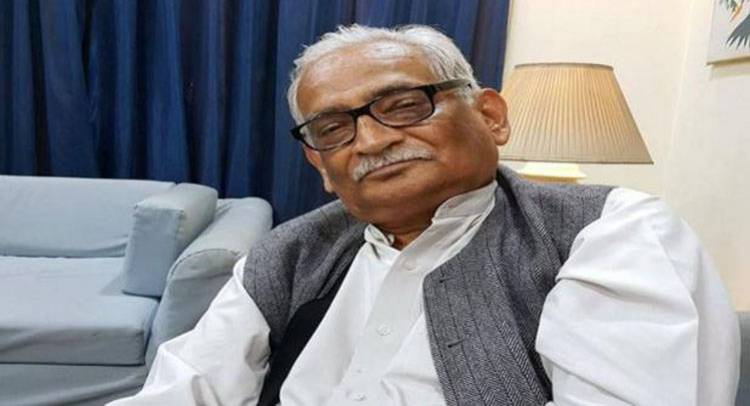 Senior Advocate Rajeev Dhavan Decides To Quit Court Practice After Humiliating Heated Exchange With CJI